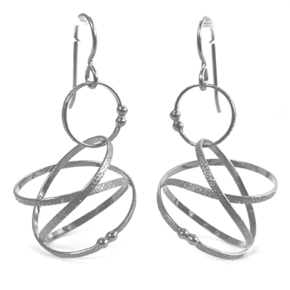 Mobius Loop Earring
Oxidized Sterling silver
ERDR37-OX Mobius Loop Earring
Oxidized Sterling silver
ERDR37-OX